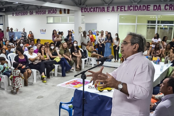 Prefeito Álvaro Dias inaugura CMEI Professora Marluce Carlos de Melo 