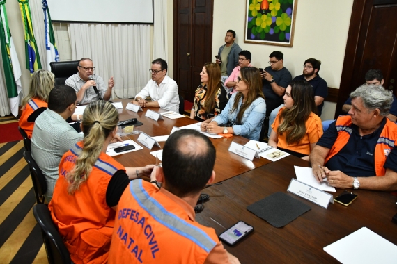 Paulinho Freire reúne secretários para atualização de ações integradas de enfrentamento das chuvas