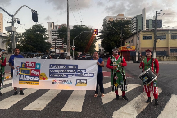 Blitz e entrega de Selo “Autista a Bordo” encerram campanha voltada a pessoas com TEA