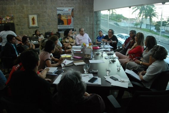Álvaro Dias discute com Sinte pauta dos educadores de Natal