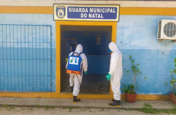 Sede da Guarda Municipal do Natal passa por desinfectação preventiva contra a Covid-19