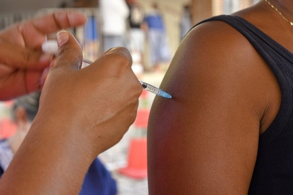 Natal imuniza mais de 50% da população adulta