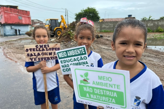 CMEI Professora Stella Lopes promove ação de conscientização ambiental no bairro Lagoa Azul