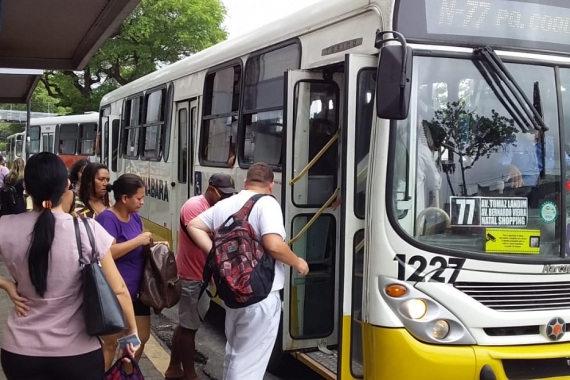 Prefeitura disponibiliza horários do transporte para o domingo das eleições 