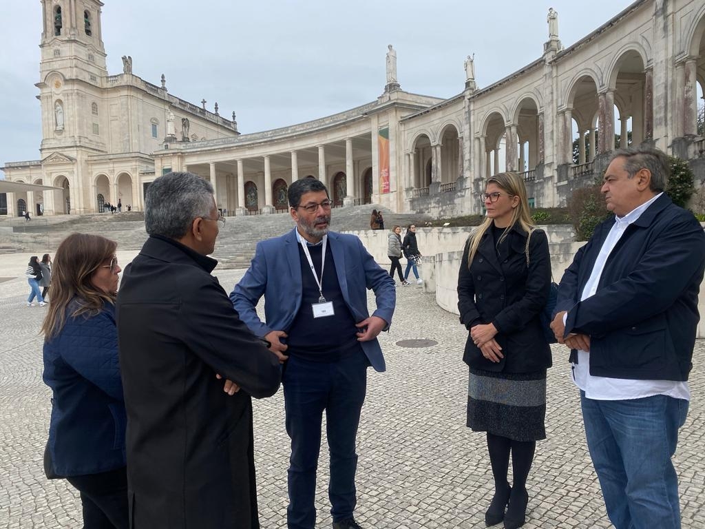 Álvaro Dias visita Fátima para conhecer detalhes do funcionamento do santuário 