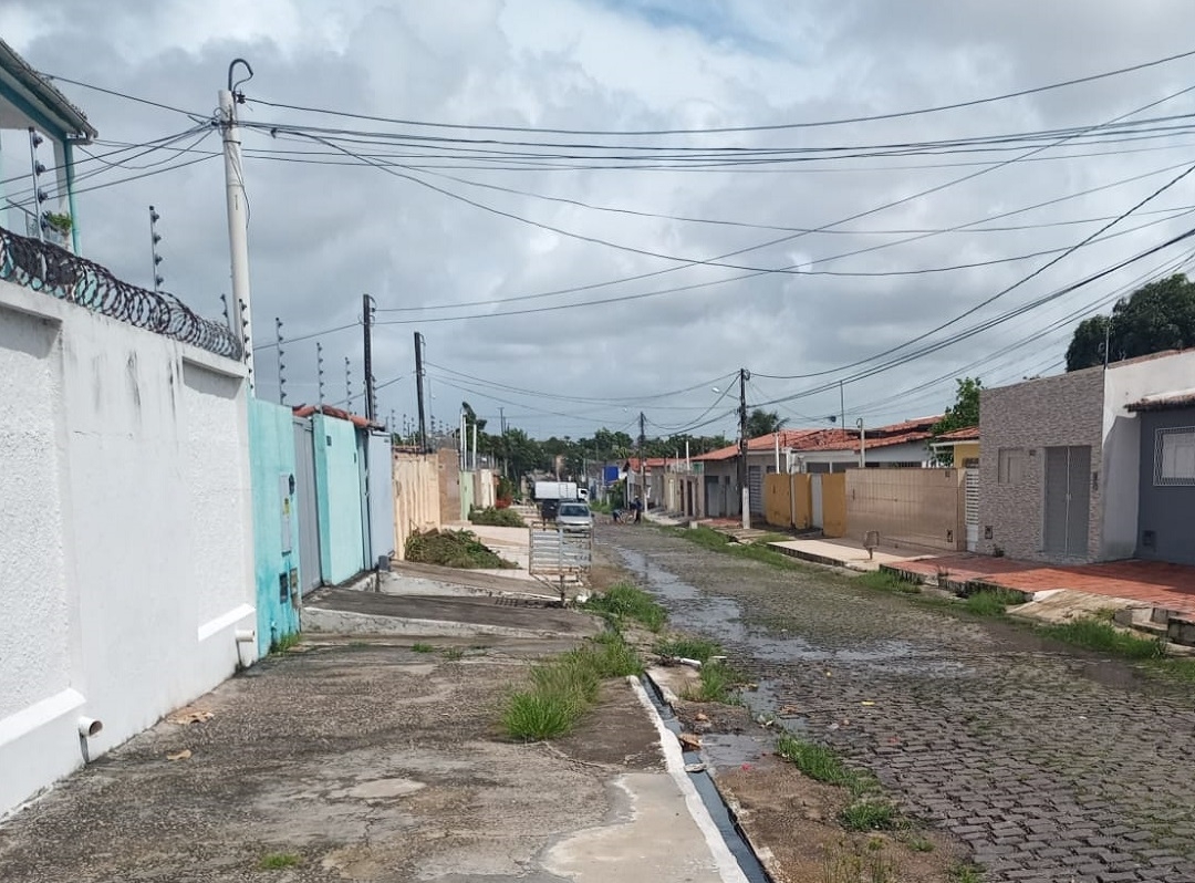 Semurb notifica 167 imóveis em Potengi por despejo de água servida na rua