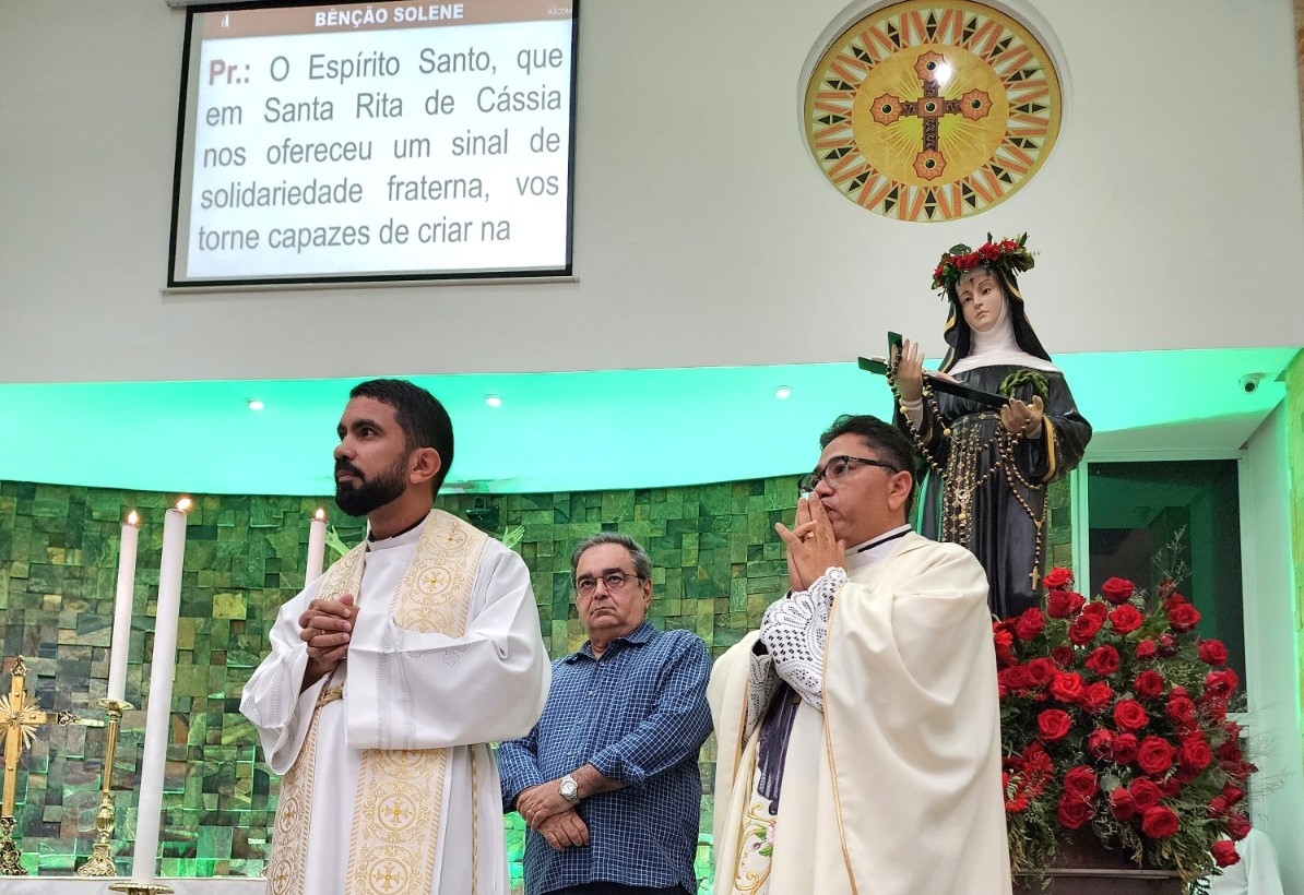 Prefeito Álvaro Dias participa da 40ª Festa de Santa Rita de Cássia dos Impossíveis