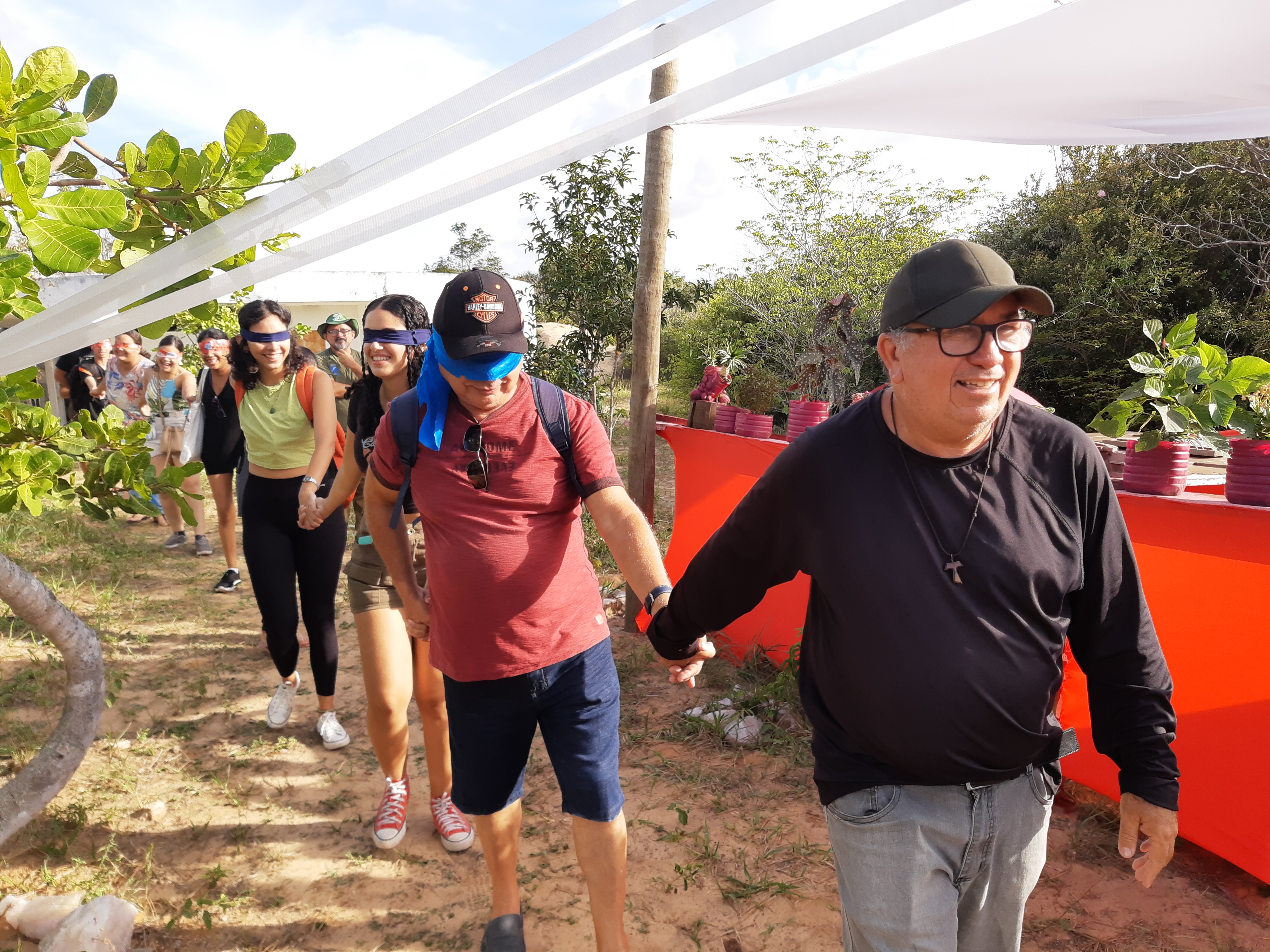 Estudantes da UFRN participam de palestra e experiência ambiental criativa no Parque da Cidade