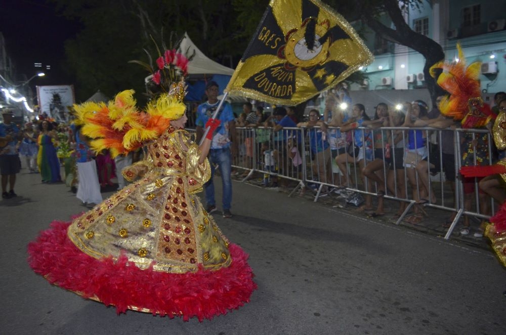 Sexta e sábado tem desfile das Escolas de Samba e Tribos de Índios no Polo Ribeira 