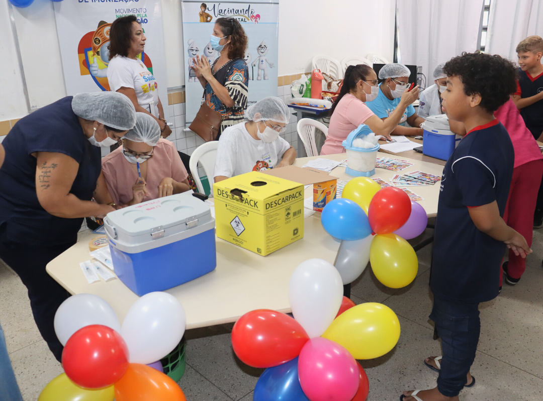 SMS Natal participa do lançamento da Estratégia de Vacinação nas Escolas para 2024
