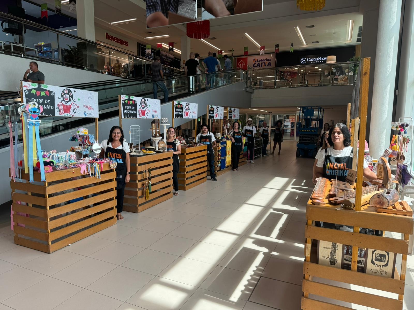 Feira de Artesanato no home center Ferreira Costa é promovida pela Semtas