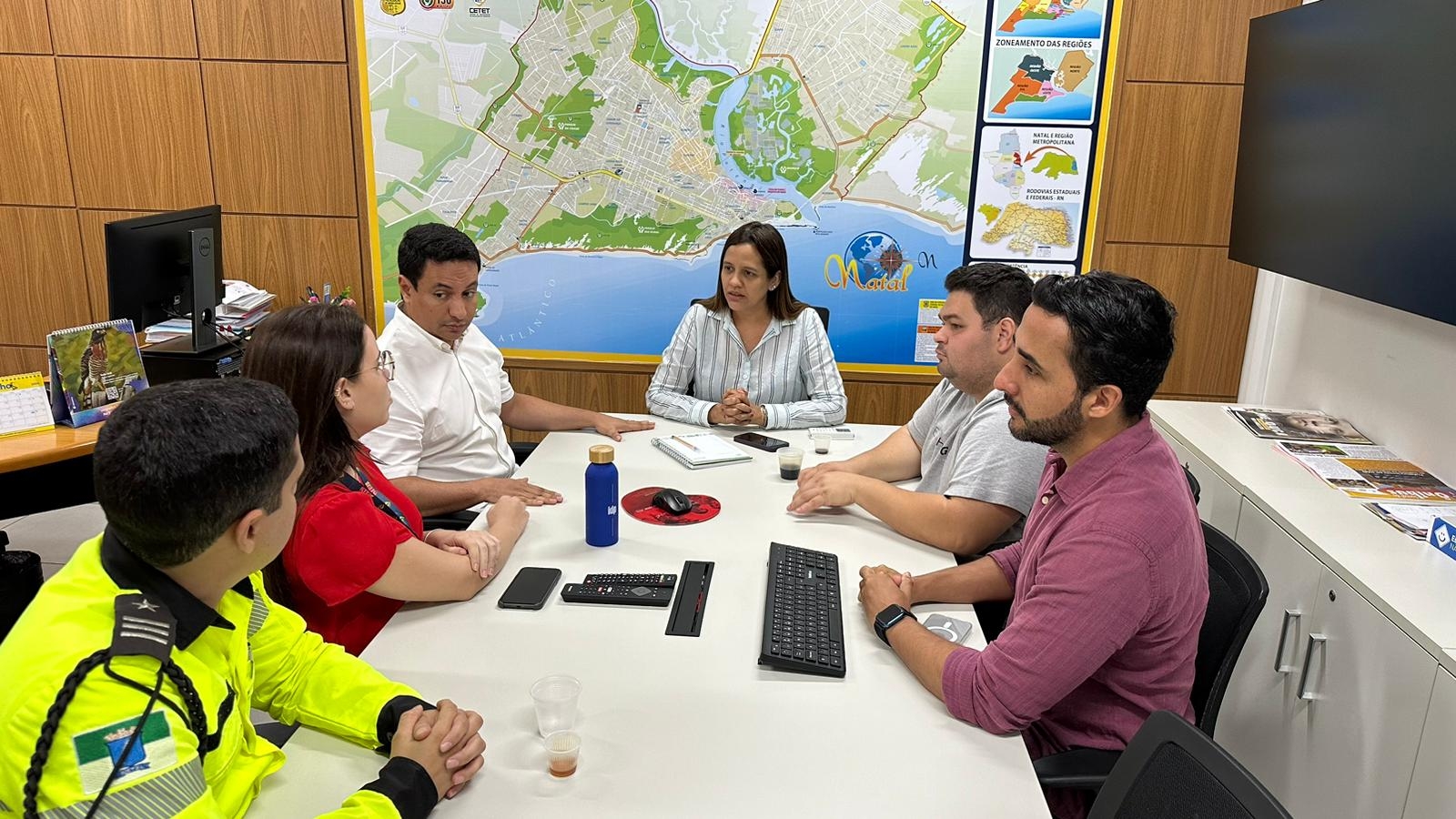 Avenida Felizardo Moura será fechada para instalação dos pórticos de sinalização