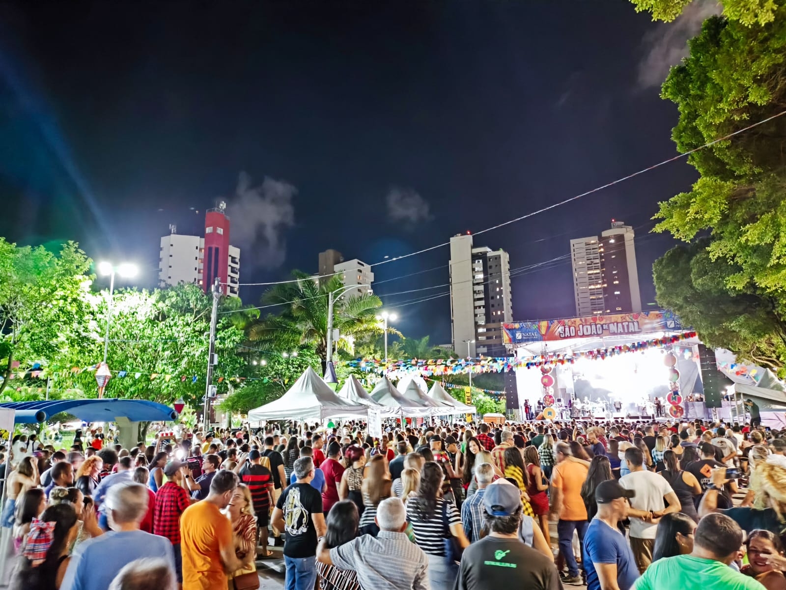 Shows do São João acontecem nesta segunda (24), na Praça Pedro Velho