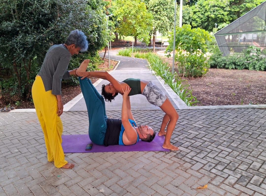 Frequentadores do Bosque das Mangueiras podem participar de aulas gratuitas de Yoga