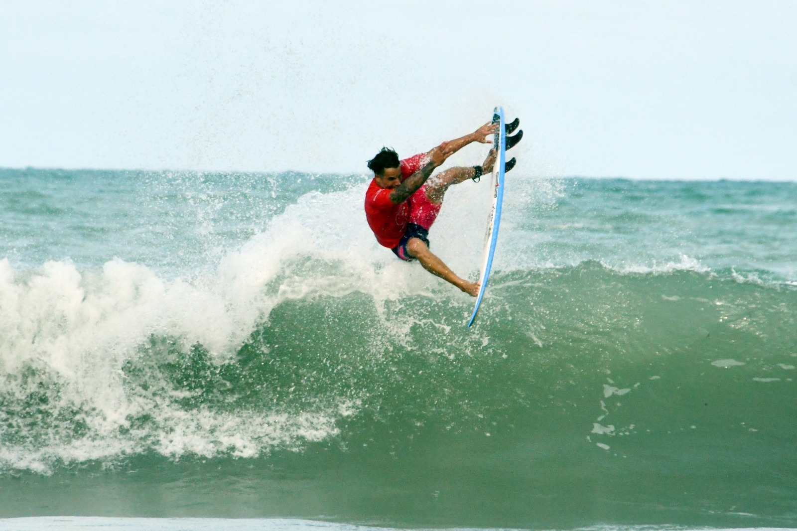 Público lota Praia de Miami para ver a estreia de Ítalo Ferreira no Círculo Brasileiro de Surfe