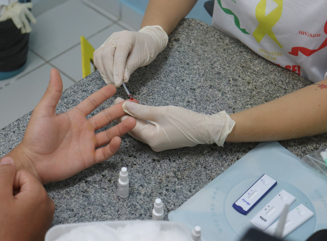 Dezembro Vermelho: Natal inicia ações de cuidados com o HIV, Aids e ISTs