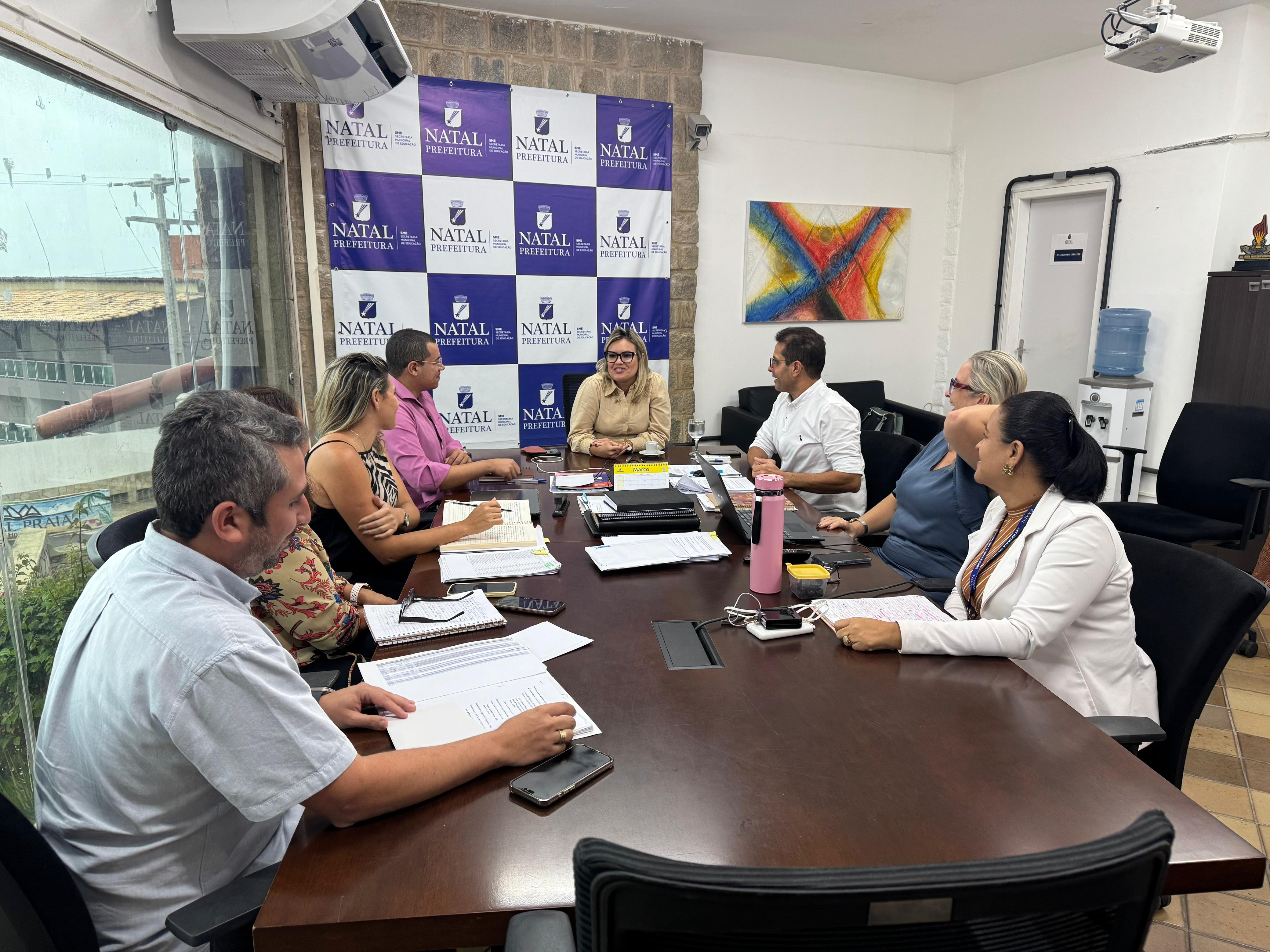 Vice-prefeita Joanna Guerra acompanha ações da gestão municipal na Educação e Saúde