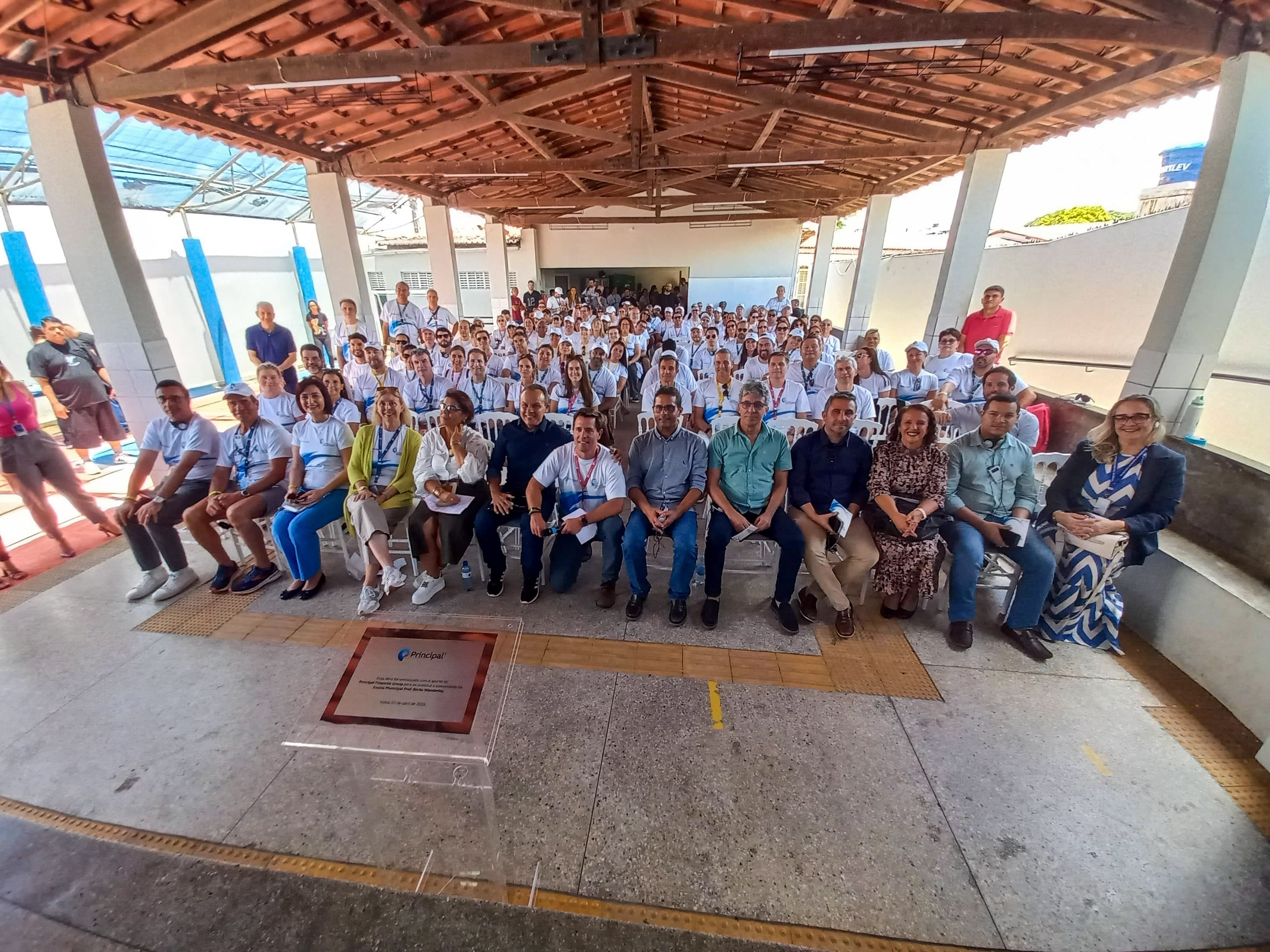 Escola M. Prof. Berilo Wanderley recebe ação da empresa Principal Finance Group