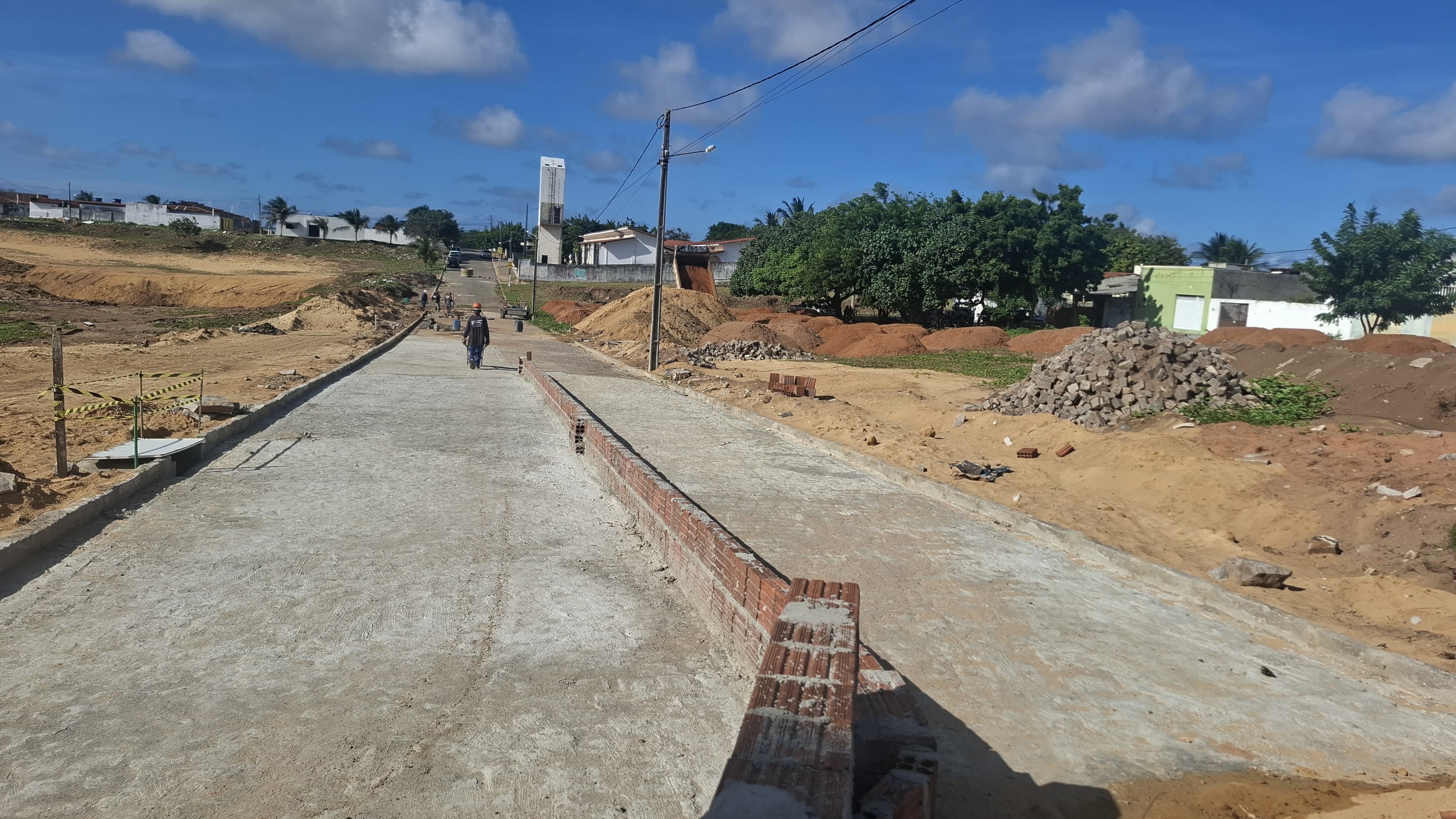 Obras da Rua da Garoupa avançam na Zona Norte