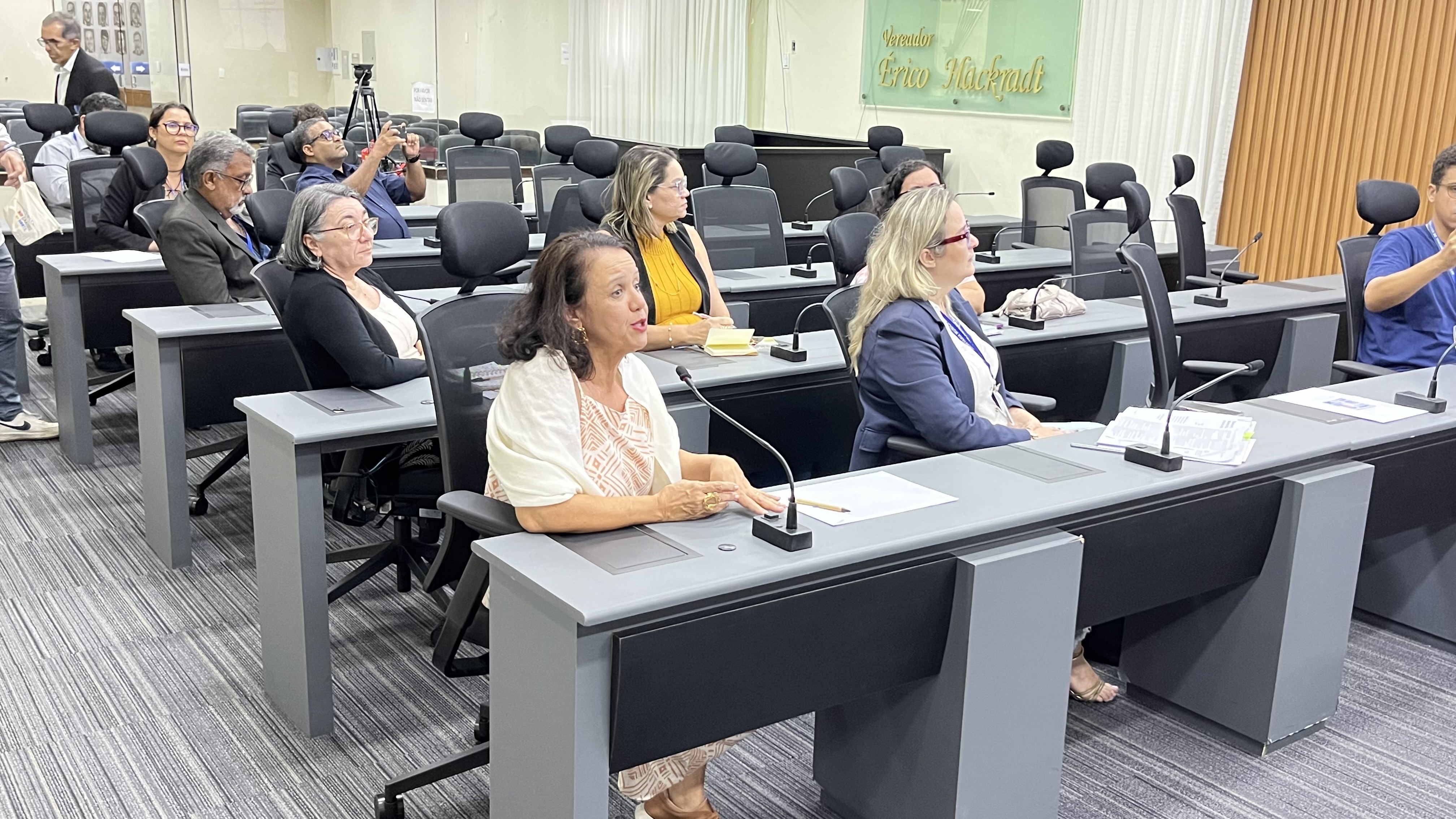 Secretaria de Educação discute a nova matriz curricular em reunião na Câmara Municipal de Natal