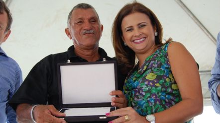 Funcion&aacute;rio mais antigo da Semopi &eacute; homenageado nas comemora&ccedil;&otilde;es do Dia do Servidor P&uacute;blico