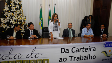 Programas &quot;Escola do trabalhador&quot; e &quot;Sinal verde&quot; s&atilde;o lan&ccedil;ados pela Prefeitura 