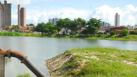Obra de drenagem vai acabar com alagamentos em Ne&oacute;polis